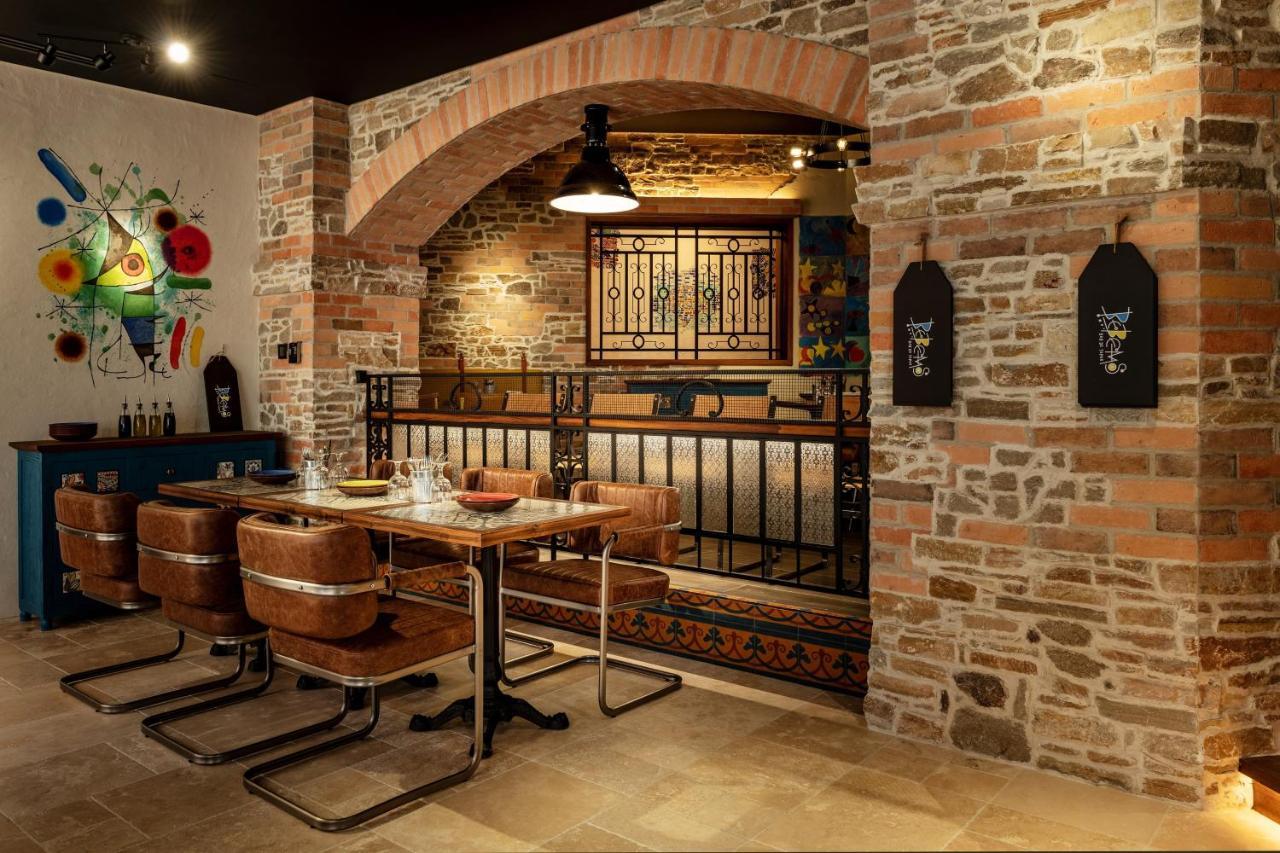 เลอ เมริเดียน ดูไบ โฮเต็ล แอนด์ คอนเฟอเรนซ์ เซ็นเตอร์ Hotel ภายนอก รูปภาพ Restaurant interior